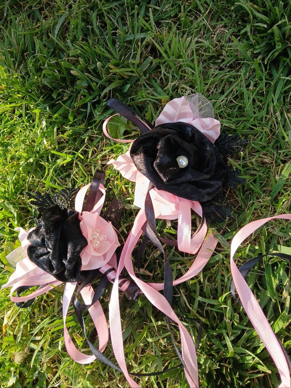 Black and Pink Floral Ribbon Matching Corsage Set with Pearl Center